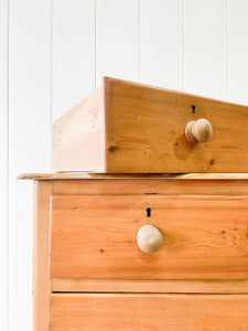 An Antique English Pine Chest of Drawers/Dresser c1890