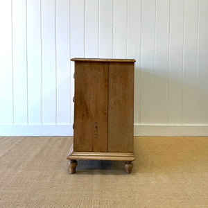 An Antique English Pine Chest of Drawers Dresser Tulip Feet c1890