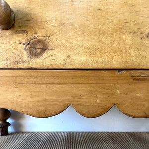 An Antique English Pine Chest of Drawers Dresser Tulip Feet c1890