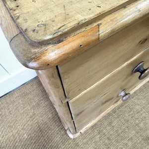 An Antique English Pine Chest of Drawers Dresser Tulip Feet c1890