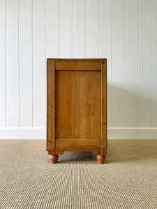 A Happy English Pine Chest of Drawers Dresser c1890