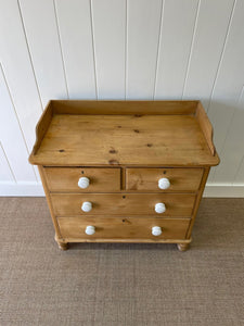 An Antique English Pine Chest of Drawers Dresser with Porcelain Knobs c1890