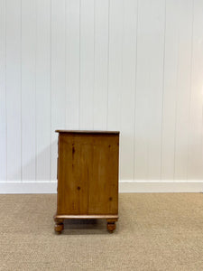 A Charming English Pine Chest of Drawers Dresser with Wooden Knobs c1890