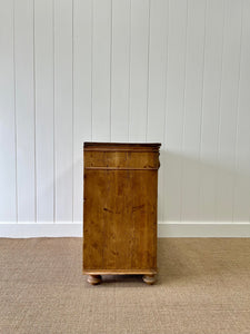 An Antique French Louis Phillip c1860 Pine Chest of Drawers Dresser or Commode