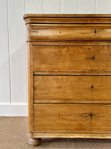 An Antique French Louis Phillip c1860 Pine Chest of Drawers Dresser or Commode