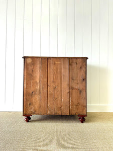 A 19th Century English Chest of Drawers/Dresser