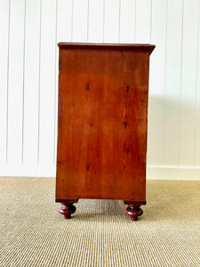 A 19th Century English Chest of Drawers/Dresser