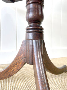 An English Georgian Oak Breakfast Table c1800