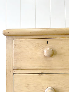 An Antique English Pine Chest of Drawers/Dresser c1890