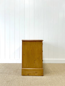 An Antique English Pine Chest of Drawers Dresser c1890