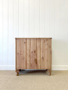 A 19th Century English Chest of Drawers/Dresser