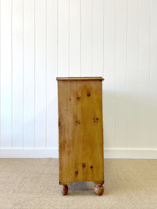 A 19th Century English Chest of Drawers/Dresser