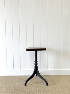 An English Tripod Table c1890