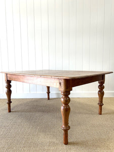 An English Country Pine 5.5 ft Kitchen Dining Table