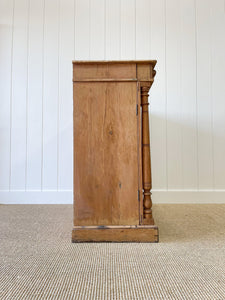 A Handsome English 19th Century Pine Cupboard with Wooden Knobs