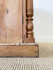 A Handsome English 19th Century Pine Cupboard with Wooden Knobs