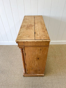 A Handsome English 19th Century Pine Cupboard with Wooden Knobs