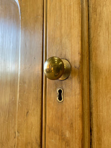 A Handsome English 19th Century Pine Cupboard with Wooden Knobs