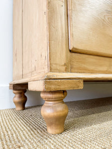 A Large English Pine Chest of Drawers Dresser on Tulip Feet c1890