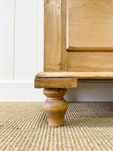 A Large English Pine Chest of Drawers Dresser on Tulip Feet c1890