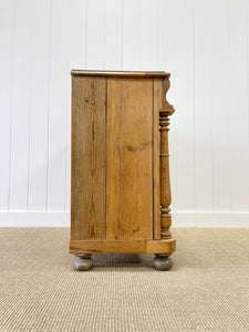 A Charming English 19th Century Pine Cupboard with Wooden Knobs