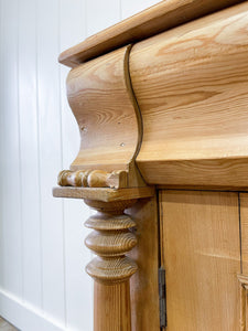 A Charming English 19th Century Pine Cupboard with Wooden Knobs