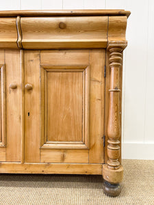 A Charming English 19th Century Pine Cupboard with Wooden Knobs