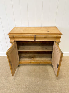 A Charming English 19th Century Pine Cupboard with Wooden Knobs