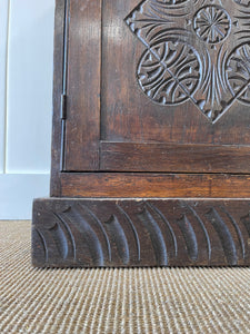 A Handsome English or Welsh Early 19th Century Oak Cupboard with Wooden knob