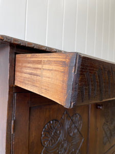 A Handsome English or Welsh Early 19th Century Oak Cupboard with Wooden knob