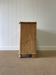 An Antique Pine Chest of Drawers/Dresser c1890