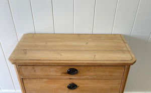 An Antique Pine Chest of Drawers/Dresser c1890