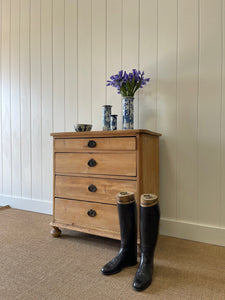 An Antique Pine Chest of Drawers/Dresser c1890