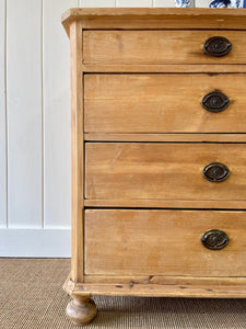 An Antique Pine Chest of Drawers/Dresser c1890