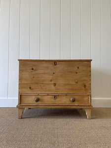 An English Pine Mule Chest Trunk or Blanket Box c1890