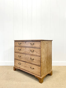 An Antique English Pine Chest of Drawers/Dresser c1810