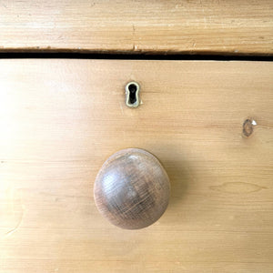 A 19th Century English Chest of Drawers/Dresser