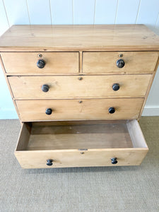 A 19th Century English Chest of Drawers/Dresser