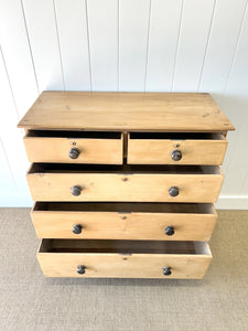 A 19th Century English Chest of Drawers/Dresser