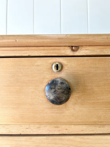 A 19th Century English Chest of Drawers/Dresser