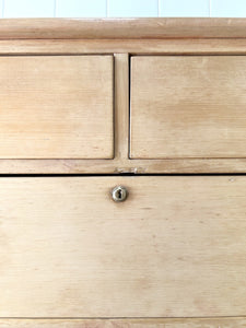 A 19th Century English Chest of Drawers/Dresser