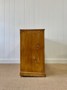 An Antique English Pine Chest of Drawers Dresser with Good Brasses c1840