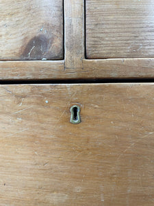 An Antique English Pine Chest of Drawers Dresser with Good Brasses c1840