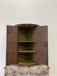 A Exquisite Georgian Oak Hanging Corner Cupboard c1800