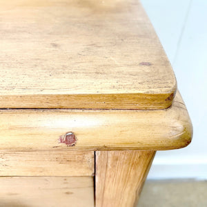 An Antique English Pine Chest of Drawers Dresser Tulip Feet c1890