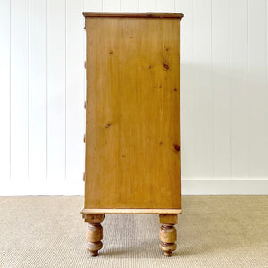 A 19th Century English Chest of Drawers/Dresser