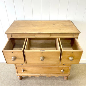 A 19th Century English Chest of Drawers/Dresser