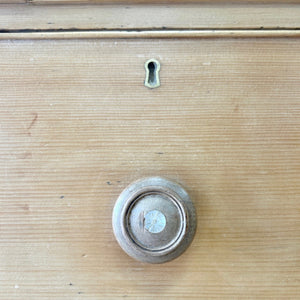 A 19th Century English Chest of Drawers/Dresser