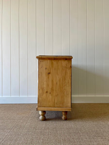 An Antique English Pine Chest of Drawers Dresser with Porcelain Knobs c1890