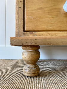 An Antique English Pine Chest of Drawers Dresser with Porcelain Knobs c1890